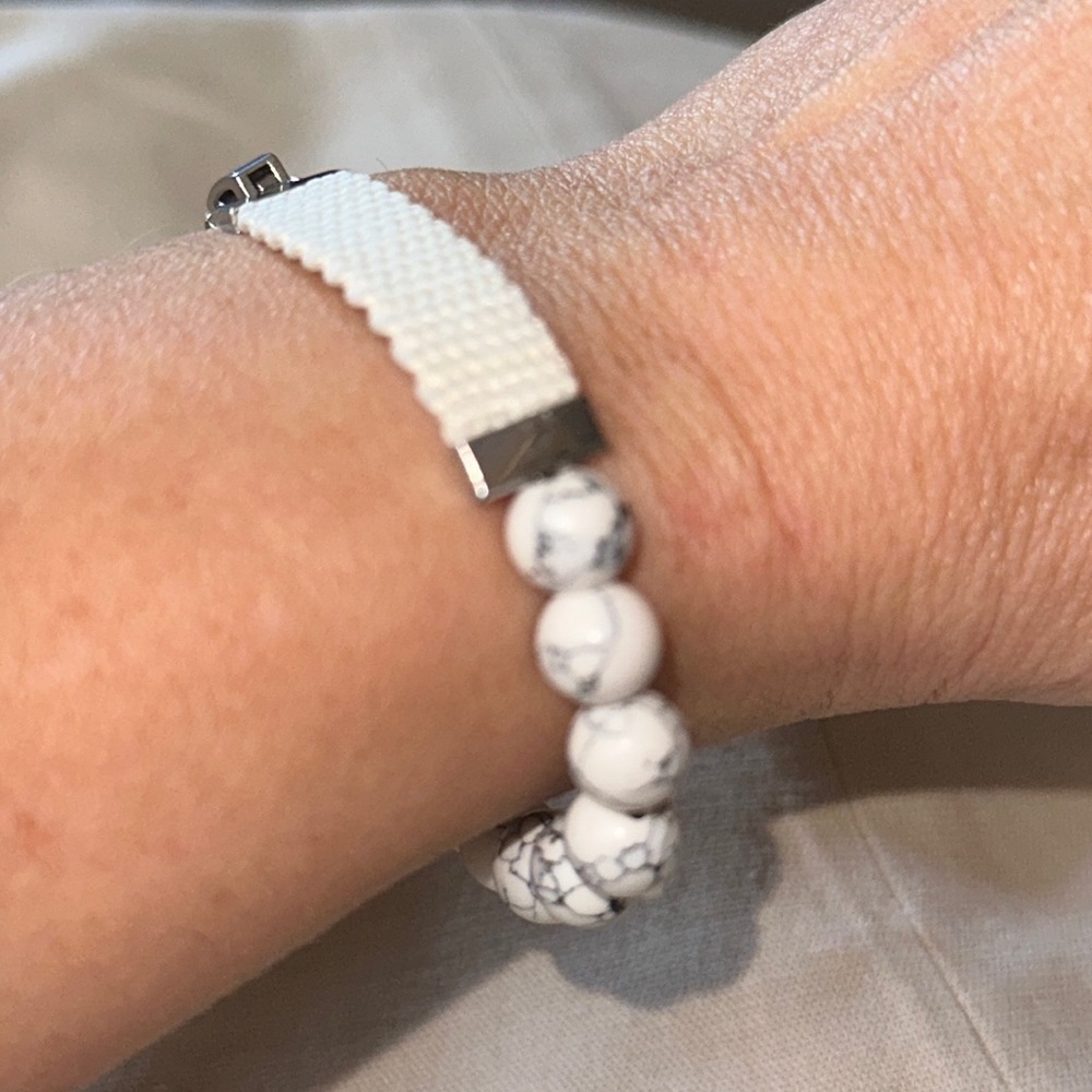 KEEP Collective white and gray marbled bead stretch bracelet